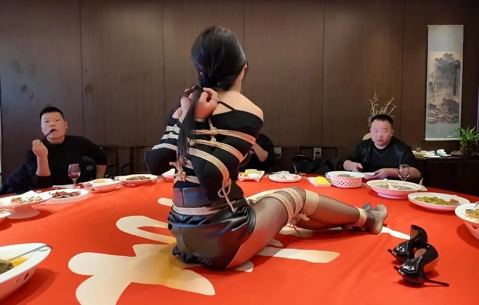 一绳所爱定拍，餐厅红包游戏（下）