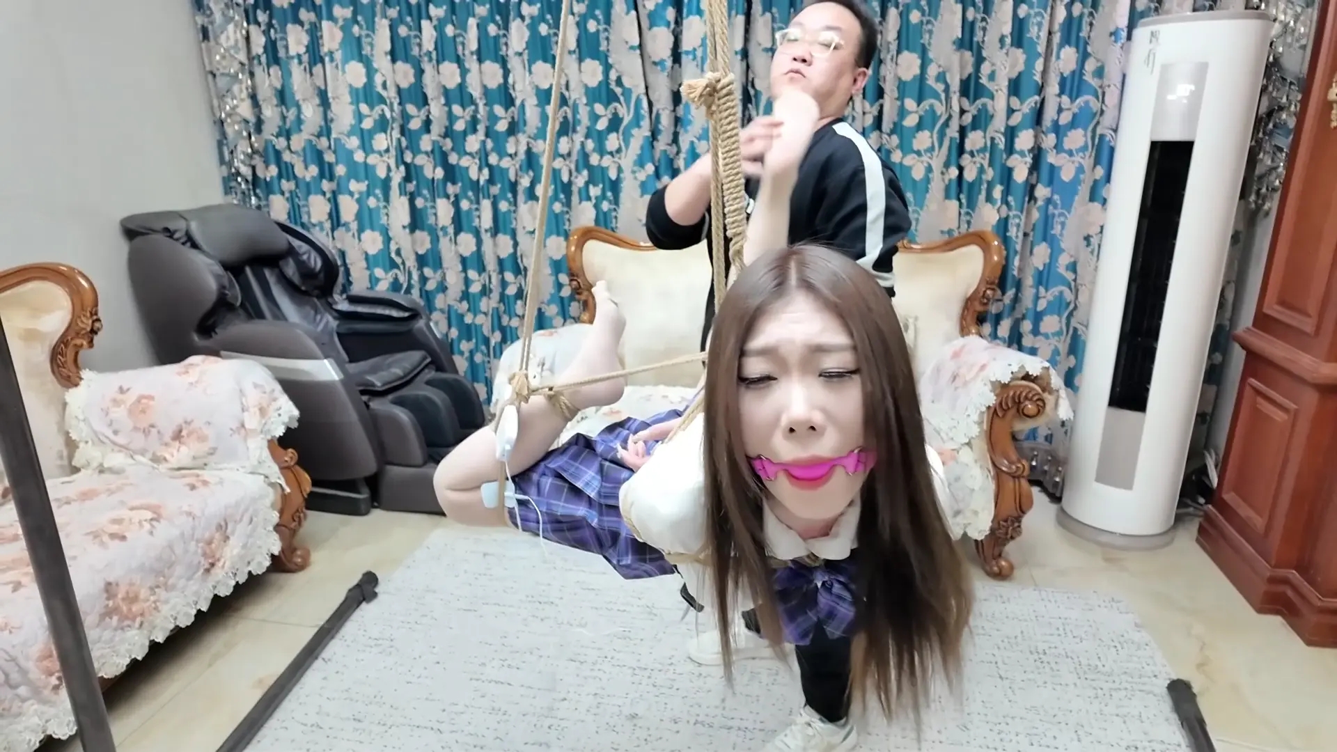 枫叶定制母女题材片《绳疗②—女儿的爱好》