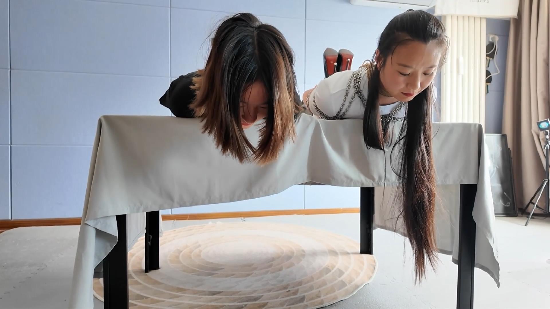 一绳所爱工作室定制 姐妹花参观绳艺体验店（下） 难度升级 紫涵&晓晓两大美女高跟美腿+驷马紧缚+绳艺访谈+口塞堵嘴