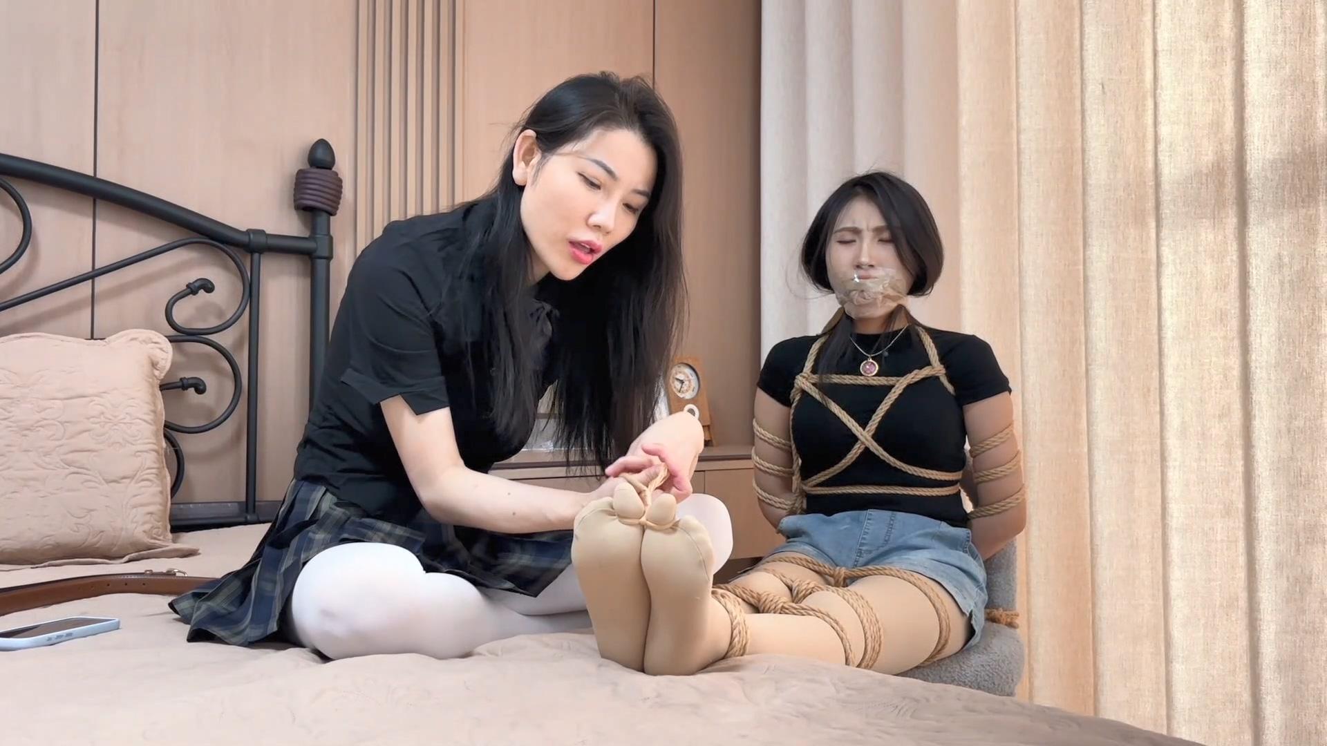 柳洋、恩可主演DID剧情片《室友奴隶》（下）被捆绑监禁折磨的女孩反攻室友，以彼之道还施彼身！