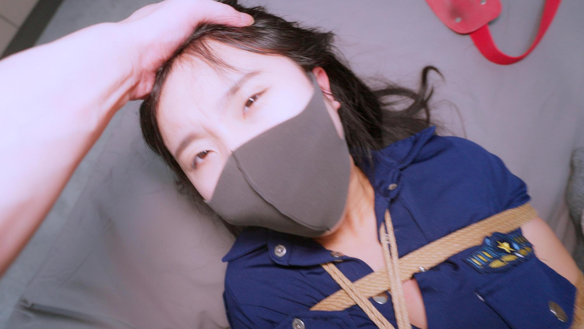 【悠米定拍】《欲望都市3》女侦探陷入陷阱被迷烟迷晕，J控夜视视角，躺在床上被这么玩弄，等女侦探醒后戴上项圈牵引，口球换成口塞，最后被关在衣柜吊起来，喊破嗓子也没用……