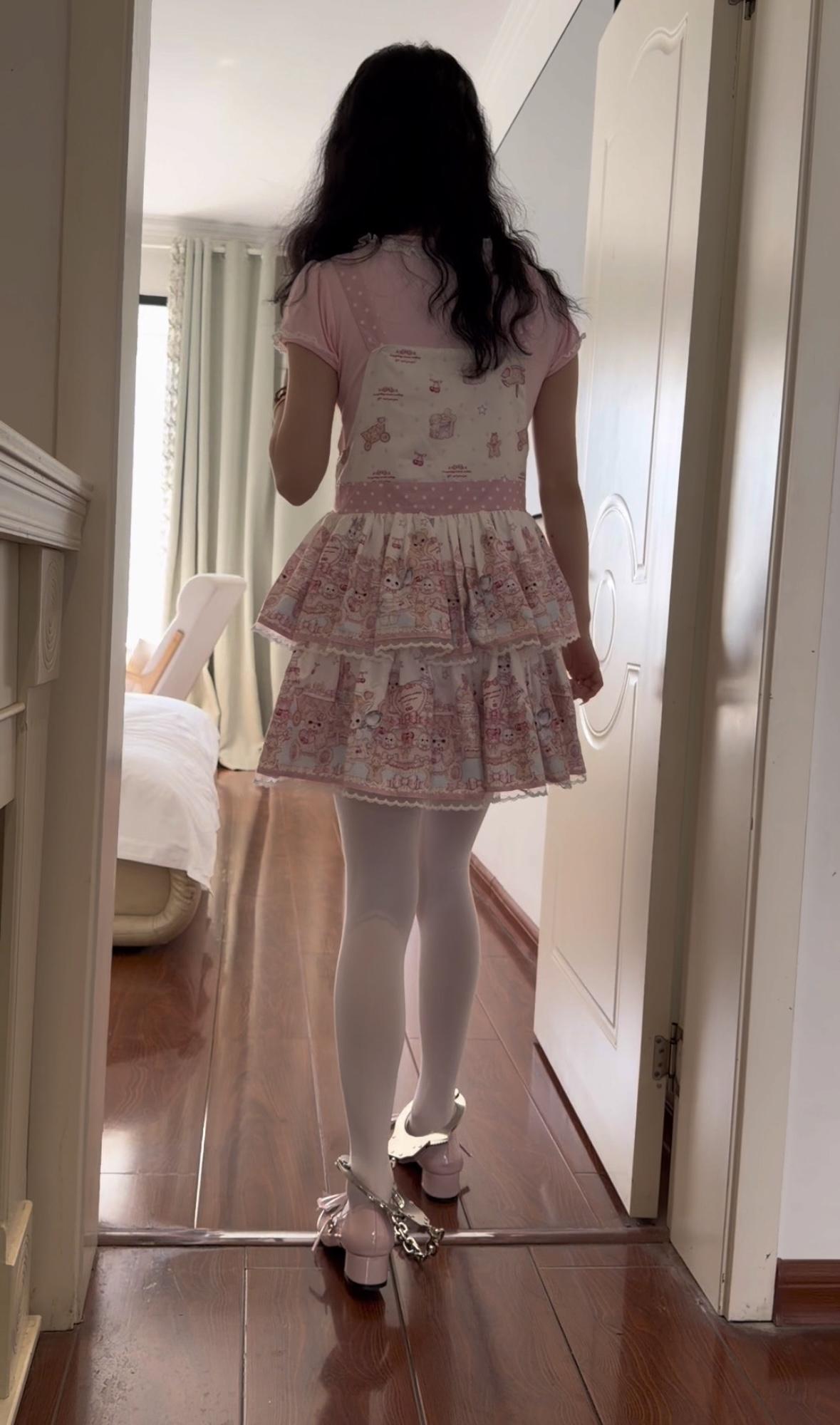 白丝Lolita女孩的镣铐日常