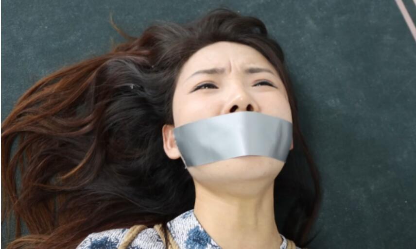捆绑美女空姐柳洋 捆绑美女空姐柳洋