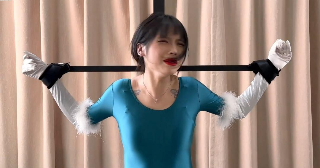 [云雀]纯洁女侠绝命 白洁(曼妮)主演 动图颜色有点奇怪