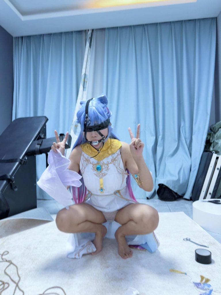 【咕cos】冬儿地狱败北记（下）-痒刑床完结篇 脚心痒责、金属口球、鼻钩抬头、羞耻蹲