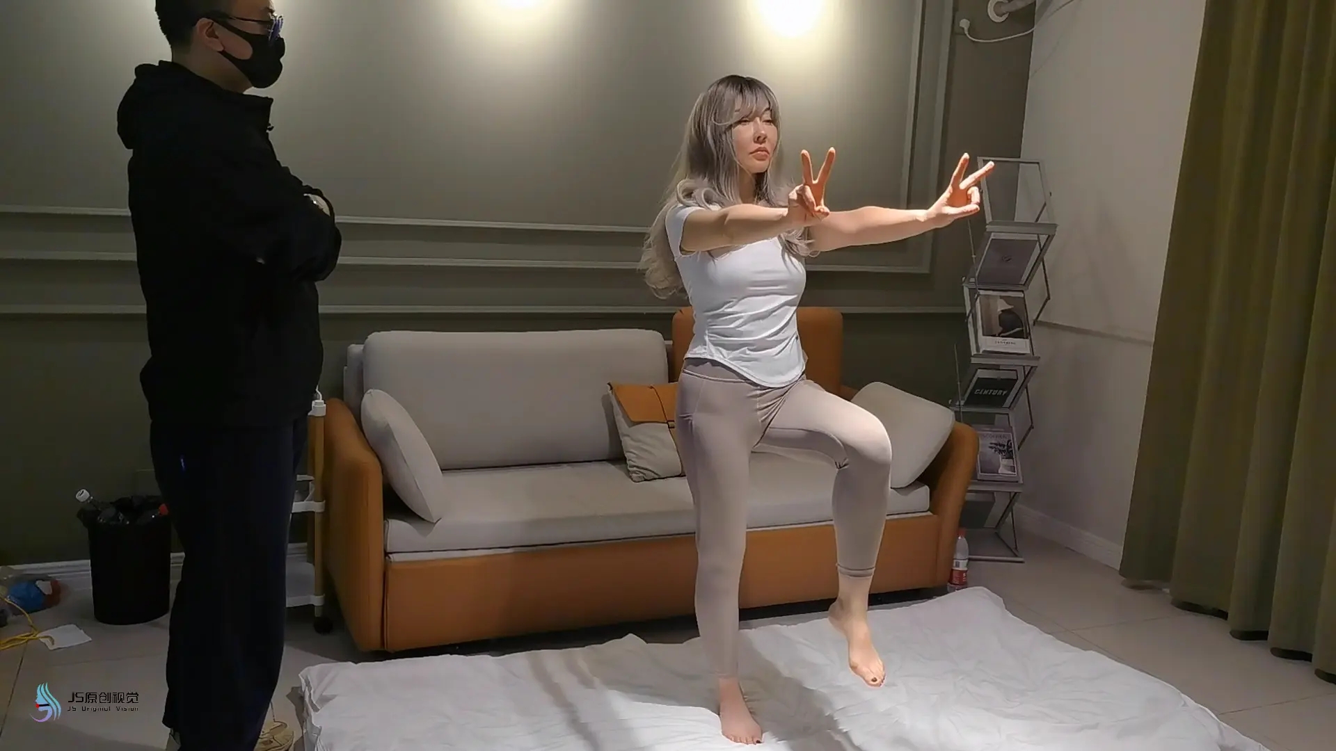 js订拍 美女调查过程中被点穴