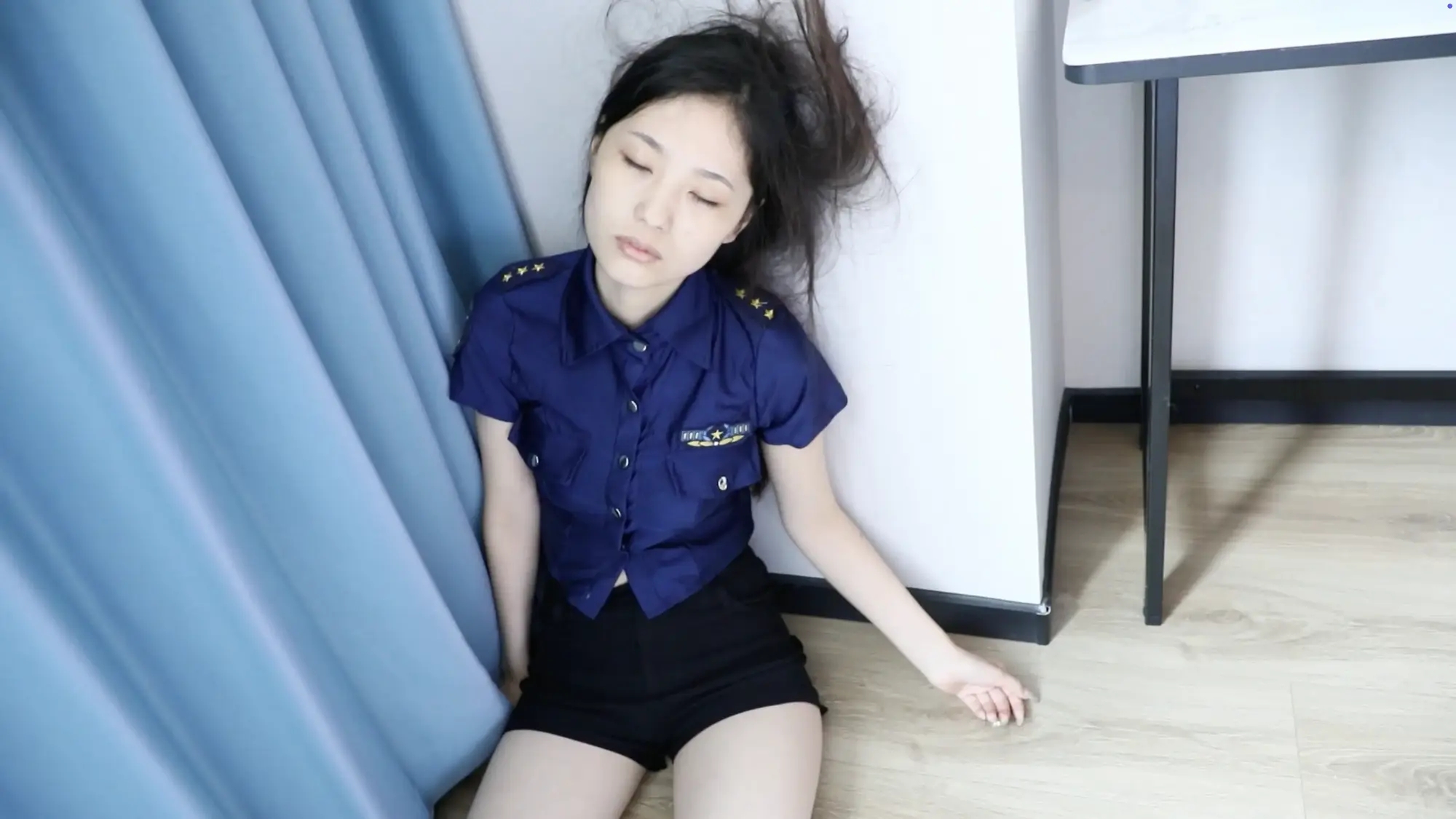女喽罗八