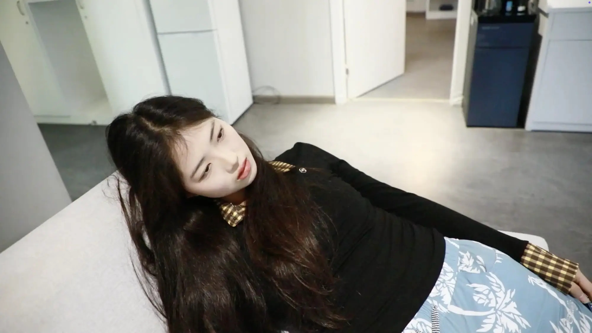 女喽罗八