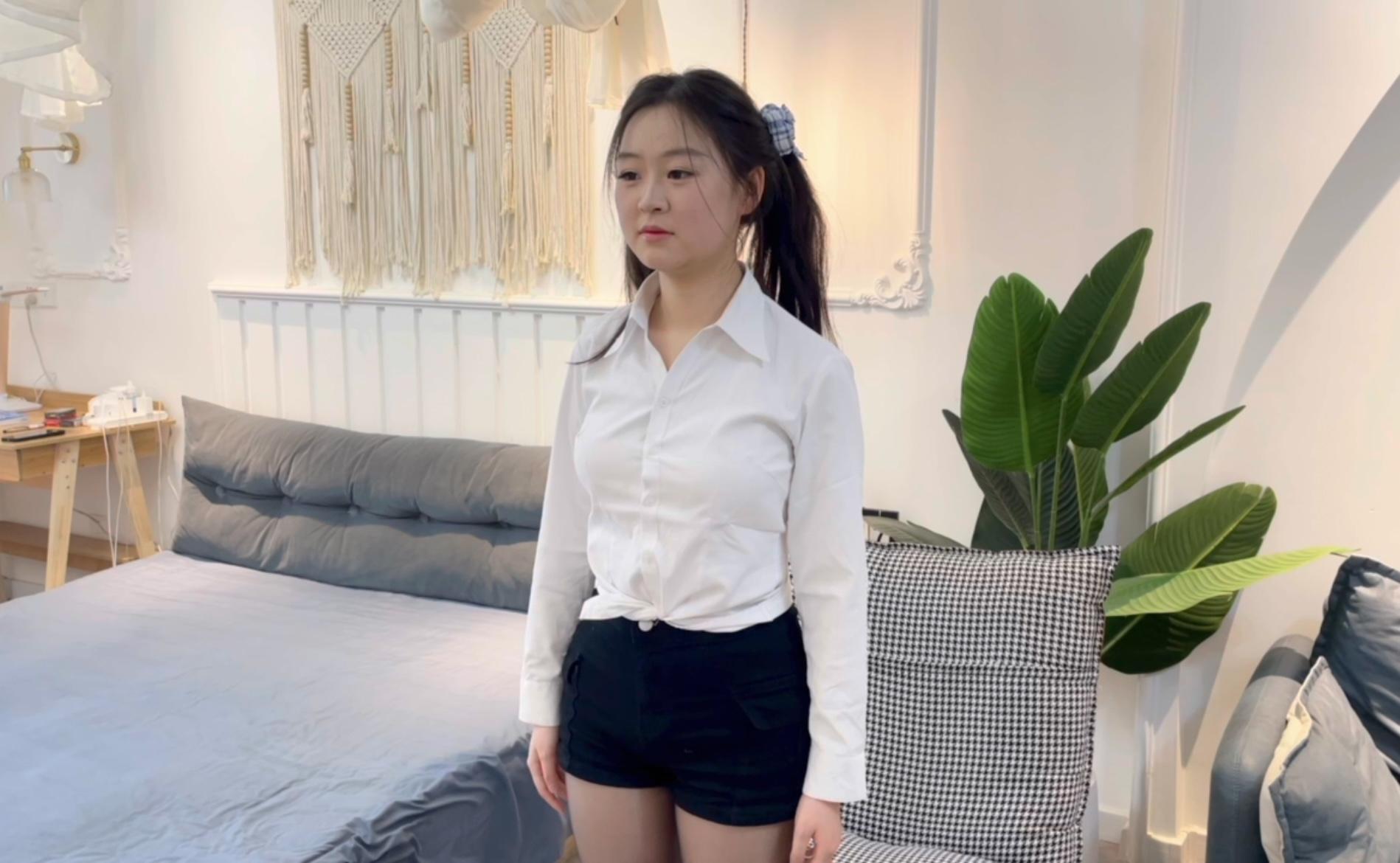 椅子上的绿色胶带全包