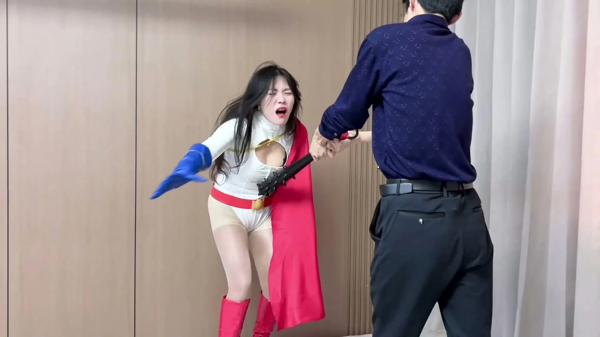 李然 神力女超人(power woman)