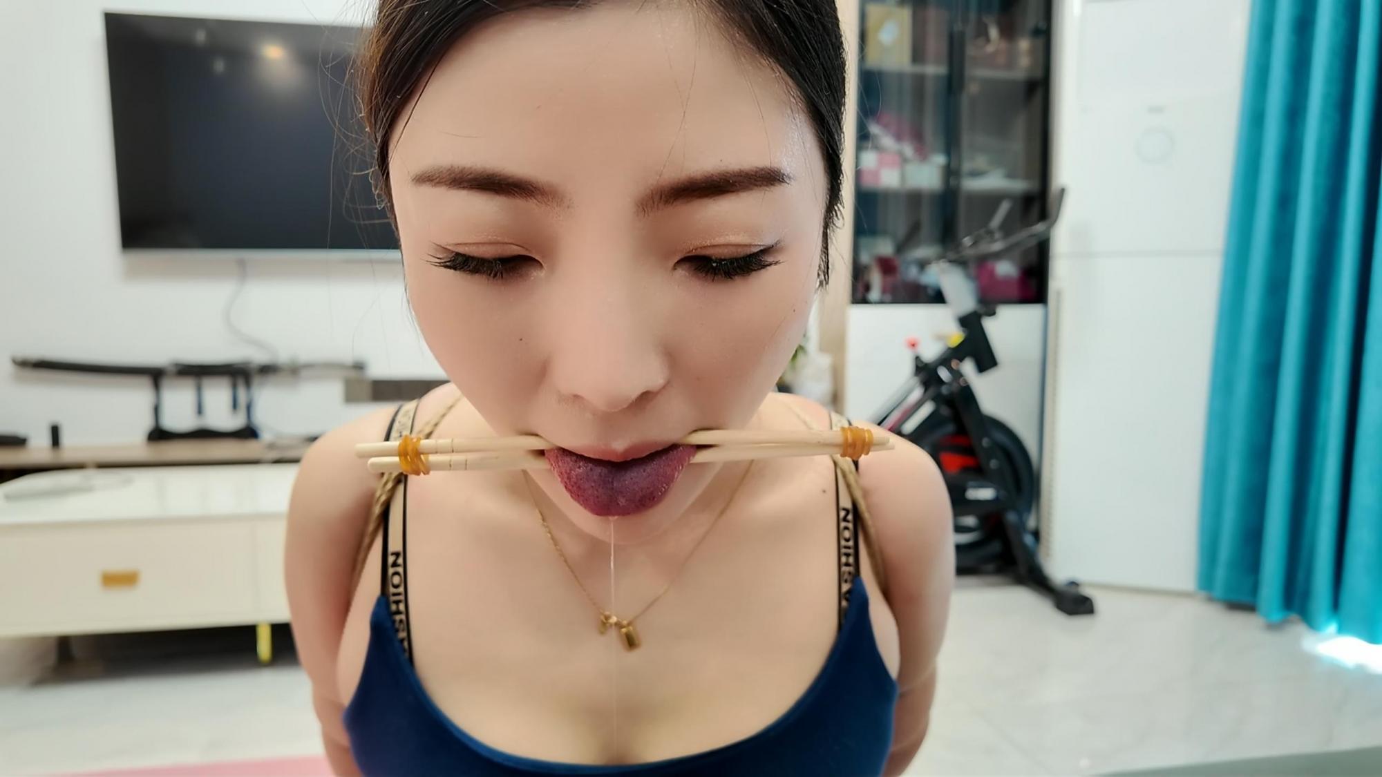 佳佳蓝裙后高手