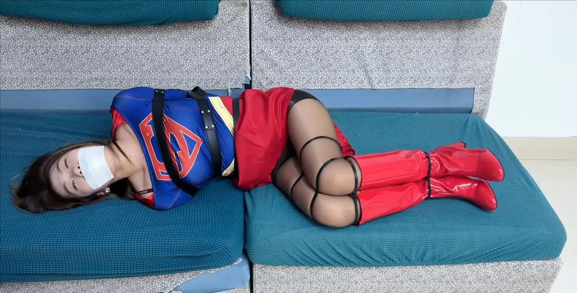 尤物收藏夹·菜菜·女超人失去力量之后
