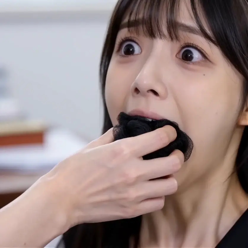 【CK视觉】AIGC作品-美女老师的惩罚-女调女，黑色女老师调教白色女学生，丝袜堵嘴/捆绑/ 第一集