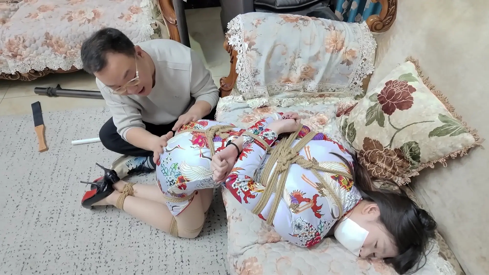 尤物收藏夹·婧伊·借钱不还会被绑哦
