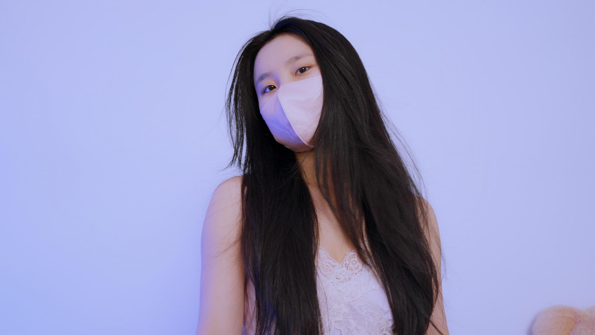 【丝米定拍】《女友游戏Ⅳ》女友换上性感的睡衣在我面前发sao，忍无可忍绑起来，开腿+股绳+丝袜口球，女友虽然在挣扎但我看得出是在享受，丝袜套头+绷带缠绕，她愈加刺激用头蹭我，看来前戏够了...