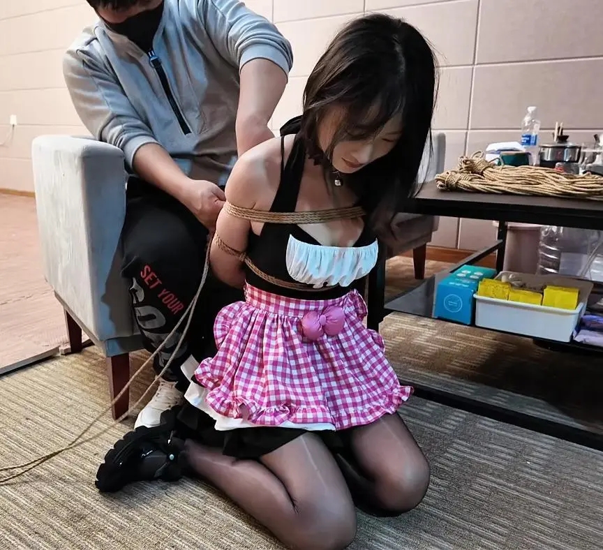 原创视频，动动女仆调教