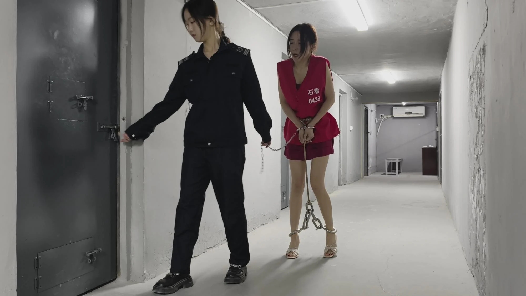 【鑫鑫工作室】落花有恨忧有泪 吴天蓝因同事业绩比她好而同事又抢了她的客户，心生怨恨，便不择手段将其