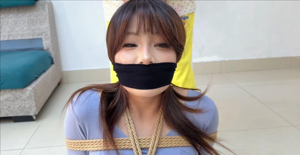 脸蛋绝了 极品女友 坏蛋入室隐藏 被发现后与思琪争吵 坏蛋将思琪捆绑挣扎