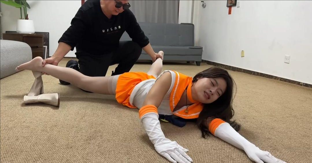 女英雄研究所[希希主演]正片 美少女战士击裆败北