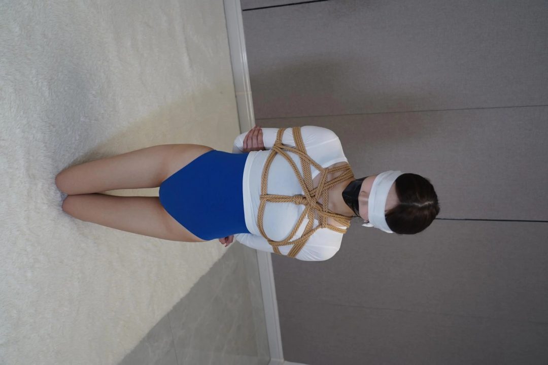 【灰太狼的羊】【第二集】美女身穿蓝色体操服接受日式跪坐形体训练,好身材尽收眼底!【放置+胶带堵嘴+丝袜蒙眼+胸缚+挣扎+体操训练】 【灰太狼的羊】【第二集】美女身穿蓝色体操服接受日式跪坐形体训练,好身材尽收眼底!【放置+胶带堵嘴+丝袜蒙眼+胸缚+挣扎+体操训练】