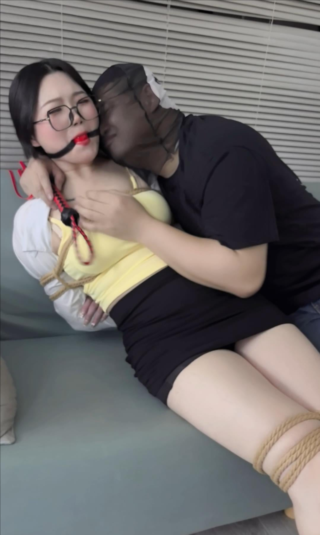 子墨 订拍转公映 《变态女教师与她的猥琐学生》捆绑 口球 滴蜡 装麻袋