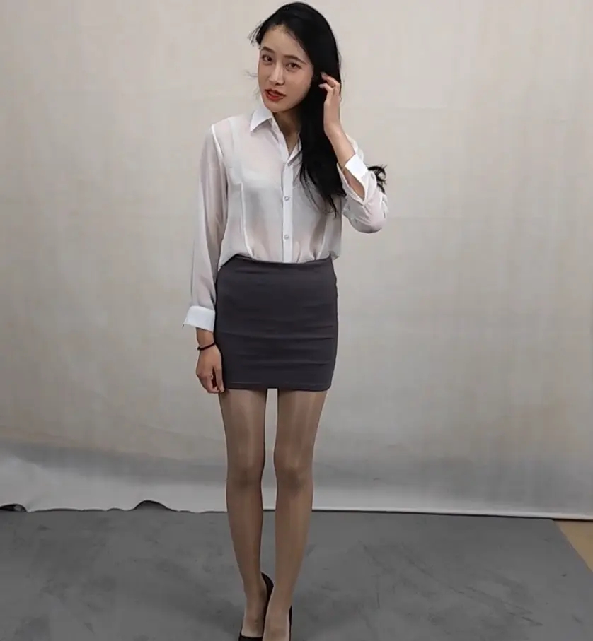 随心原创 面试陷阱 戴着啵啵贝应聘的模特被欺骗 逃挣扎跑被抓回