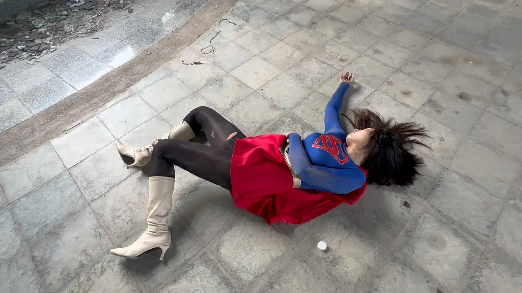 【定拍转公映】女超人的裆部弱点