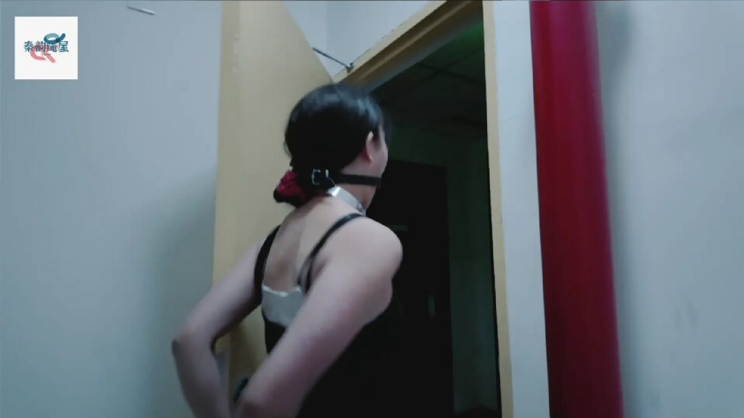 秦韵绳屋 才出虎穴又入狼窝