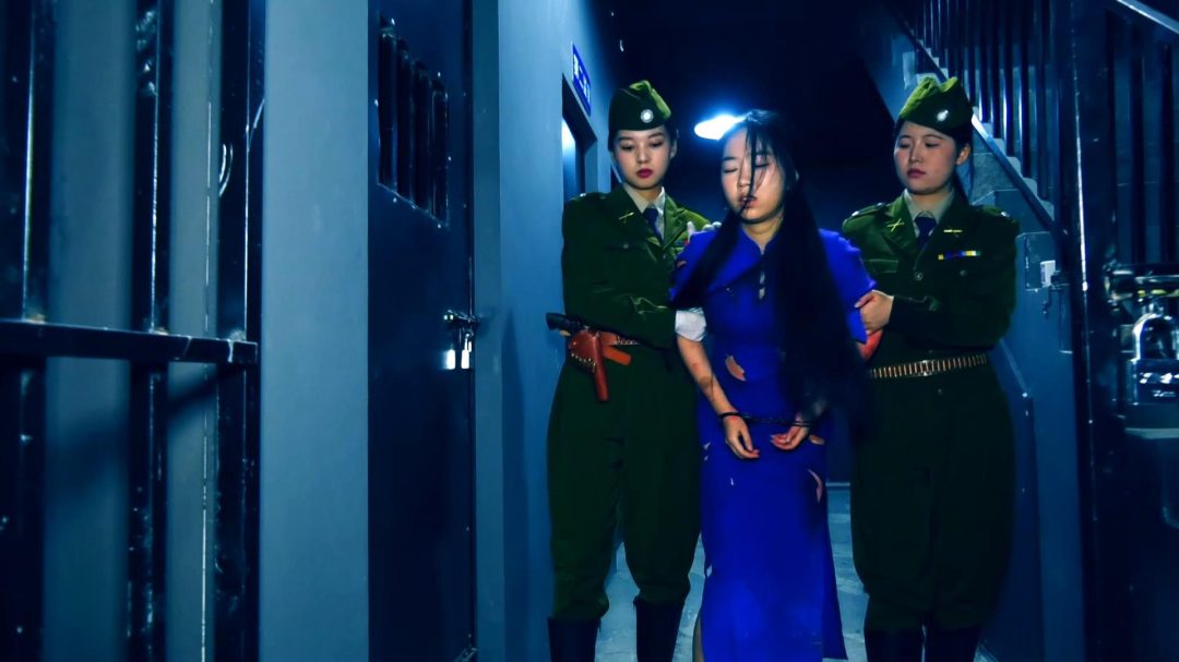 定拍转公映《春雷行动》下集 刘涛被女特务吊缚鞭打坐老虎凳灌辣椒水野外刑场就义