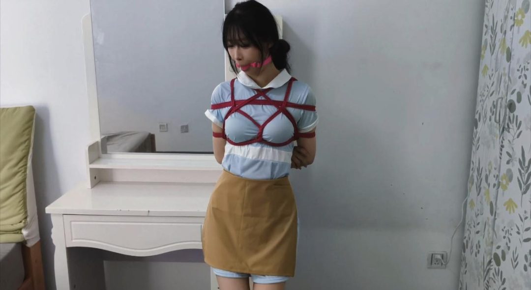 【禾一原创】（私人订制）好利来员工被上司潜规则玩绳缚游戏，被驷马口球挠痒放置