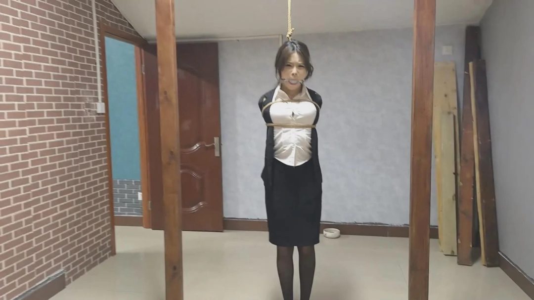 绳屋藏娇 定拍：超大口球极限直臂吊脖