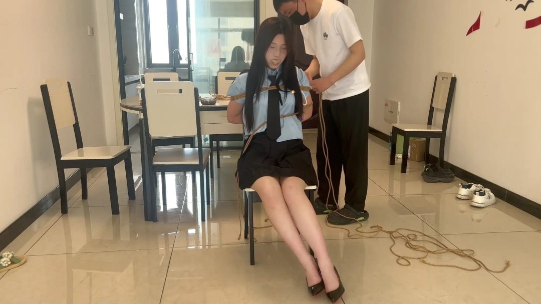 豆豆k【秘语工作室定拍】【办案反被制伏】