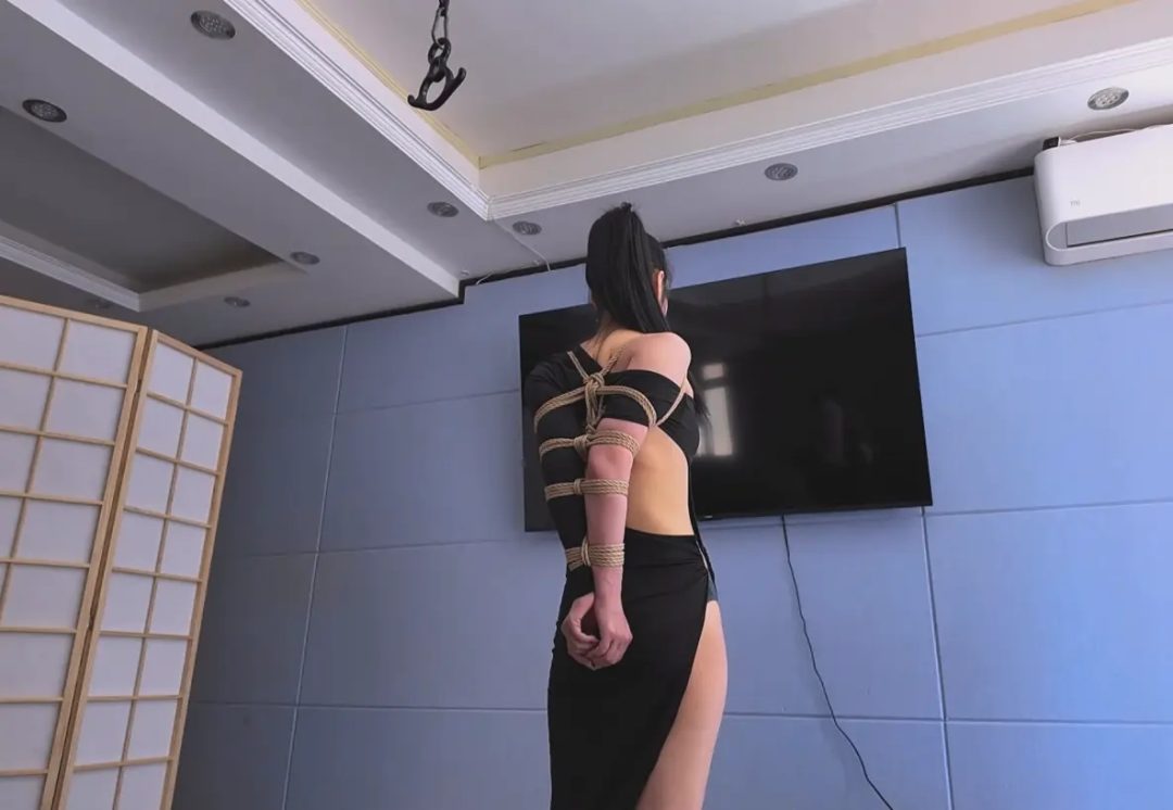 《一绳所爱绳模面试现场》曹智盈