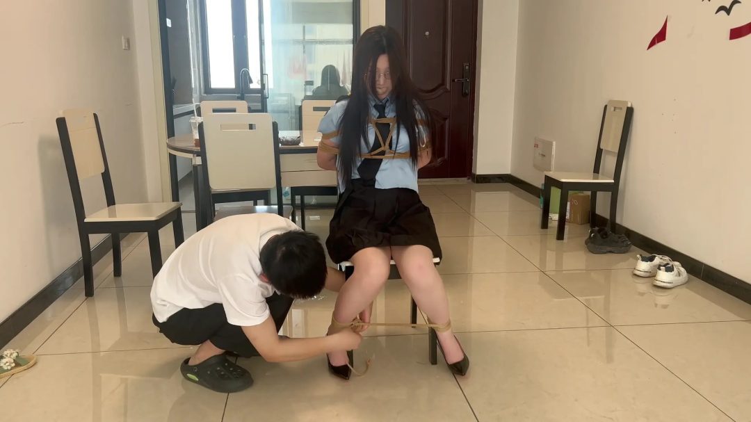 豆豆k【秘语工作室定拍】【办案反被制伏】