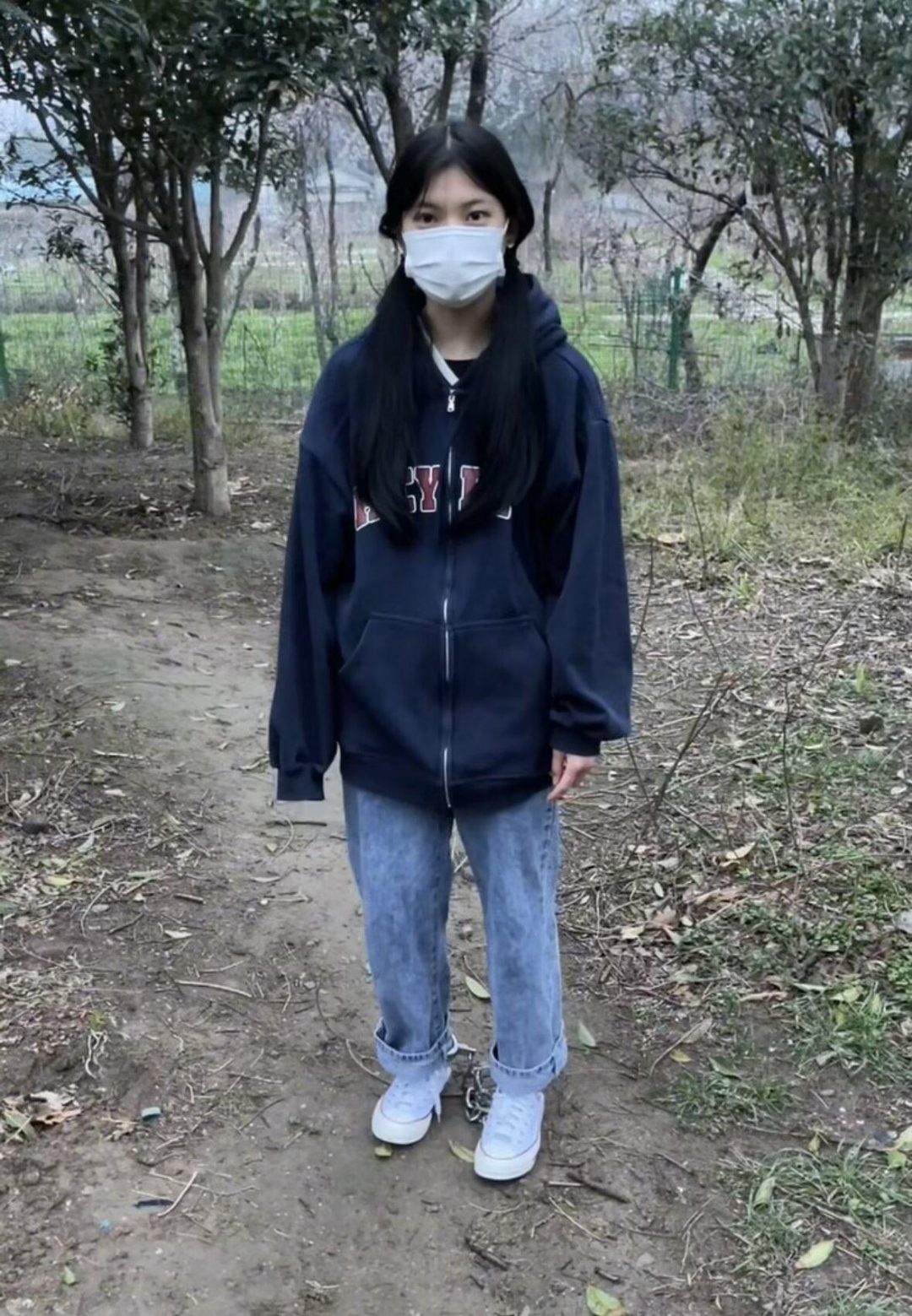 18岁女高的多副镣铐讲解测评体验