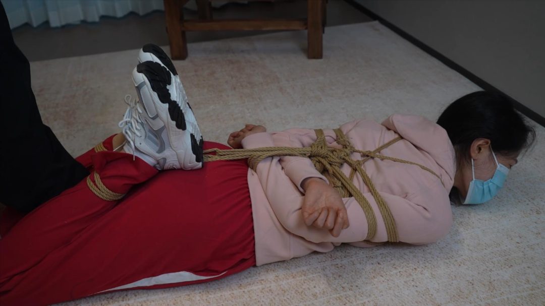 象人定拍-以安-红色校服捆绑