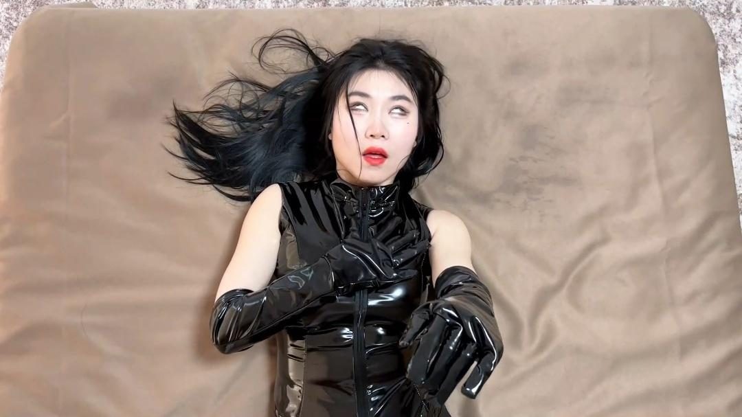 女英雄研究所[吴晗] ​凌辱直播:圣洁女侠的陨落