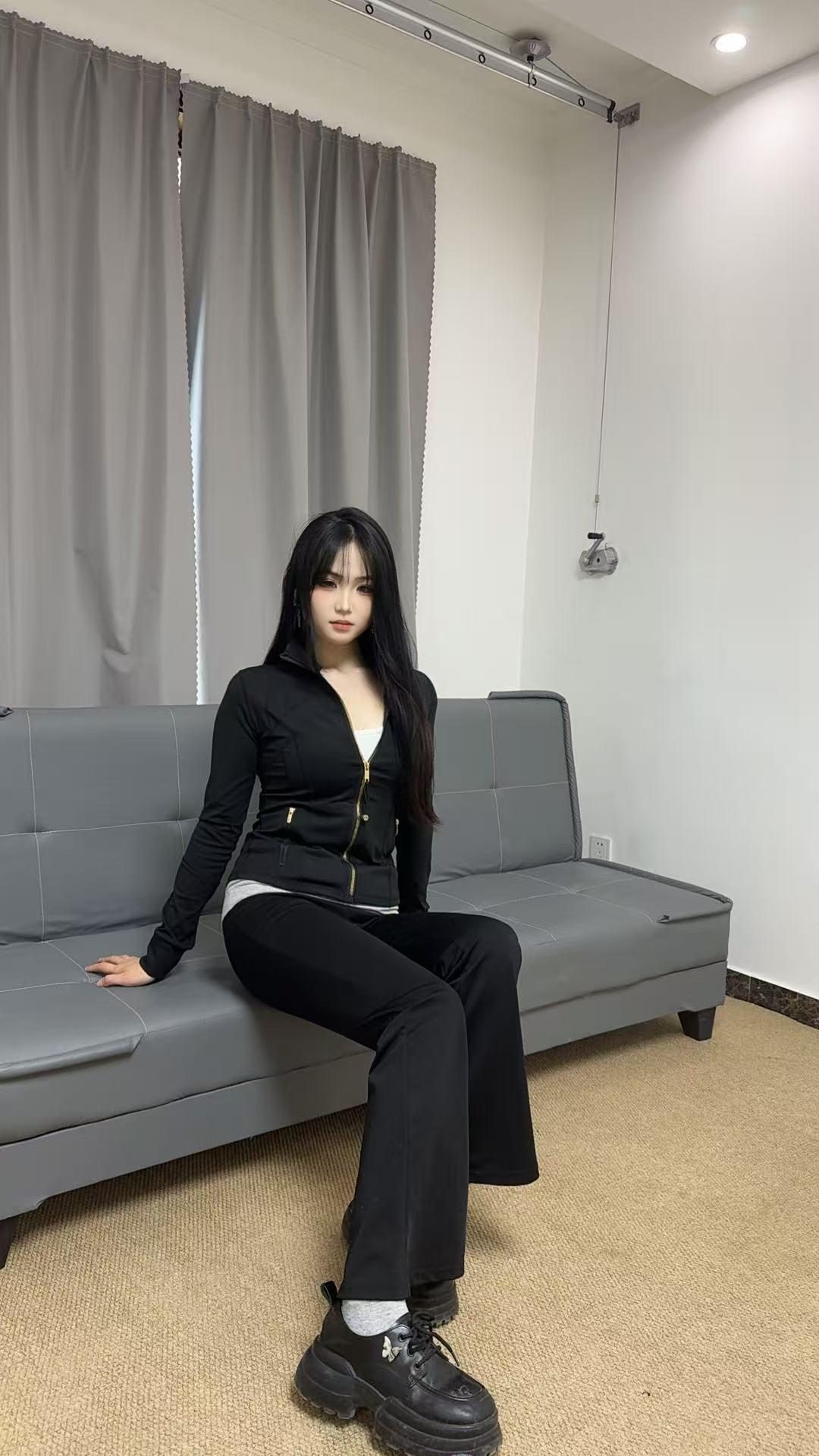 金宝工作室 新人推荐：LuLu 雪糕 七七 奶贝 兮兮 只只 剧情简介：木子 雨林 小白出演