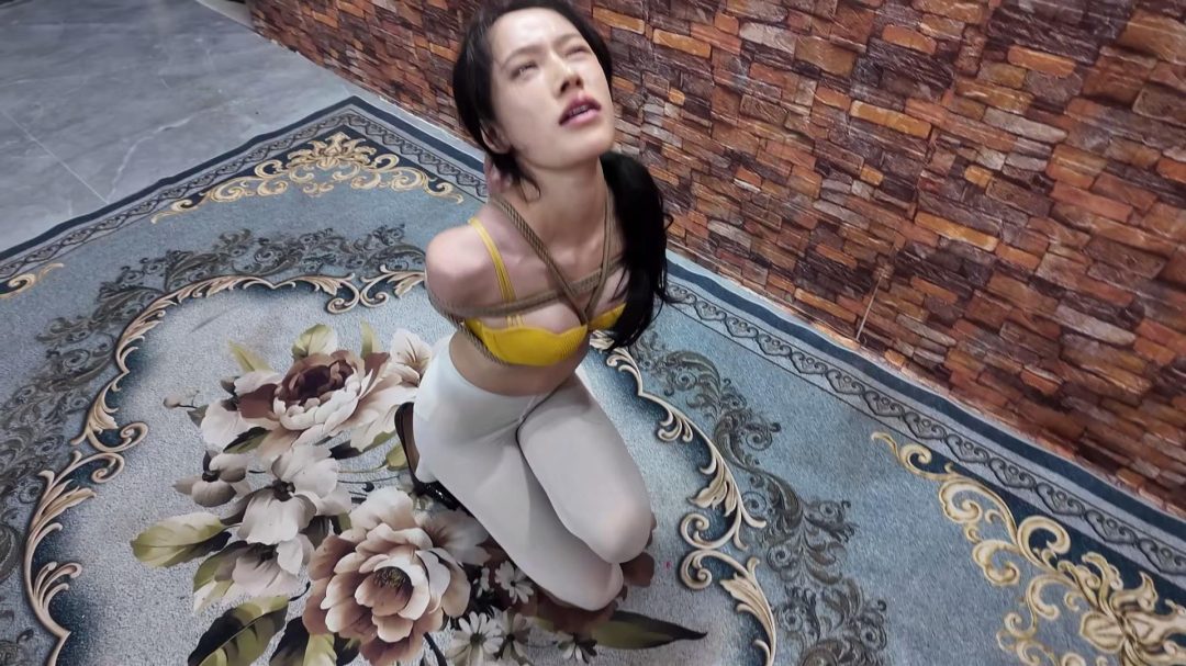 艺仙儿超级紧缚五花,后手并肘观音,后高手,每个姿式手臂变紫,超级享受的感觉