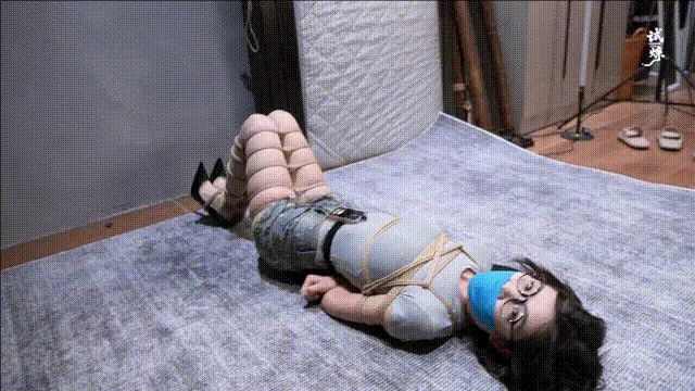 【试炼工作室】- 眼镜妹返场挑战超紧蛇缚逃脱现金奖励郊狼电击干扰档位逐渐递增
