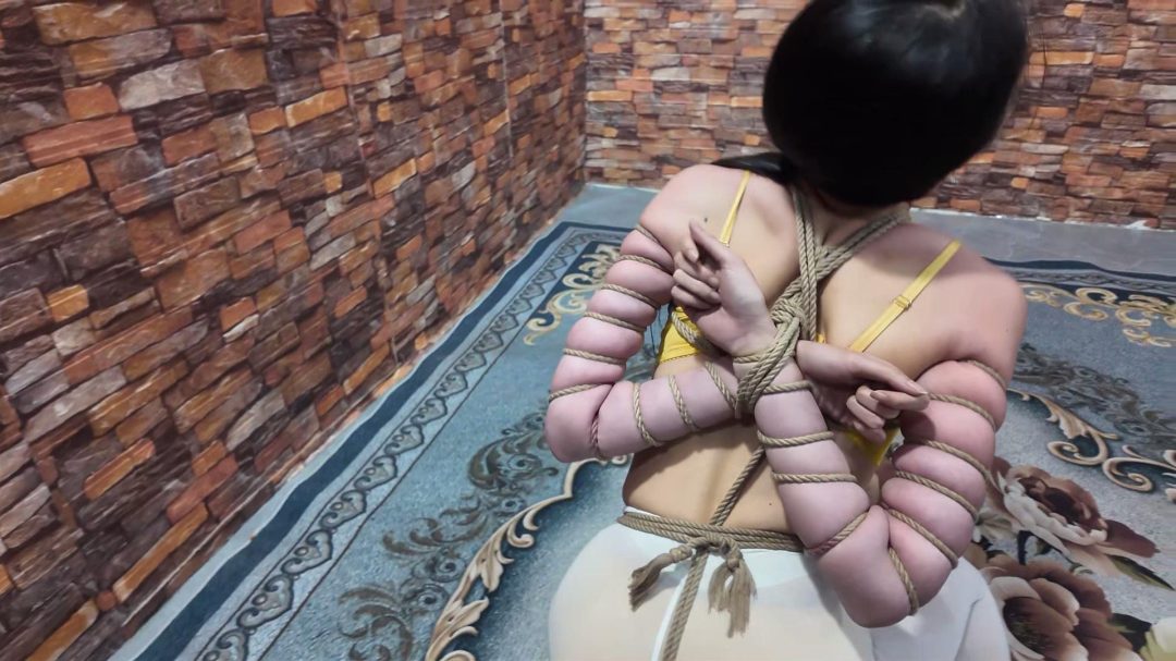 艺仙儿超级紧缚五花,后手并肘观音,后高手,每个姿式手臂变紫,超级享受的感觉