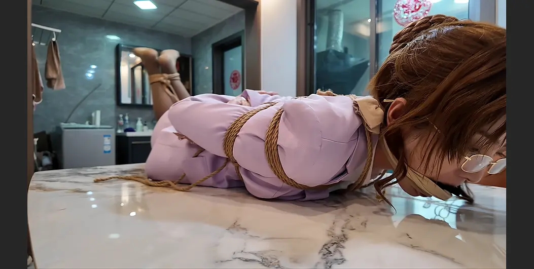 李大侠原创-佳佳雅倩主演-妃英理毛利兰母女遇袭之全部带走