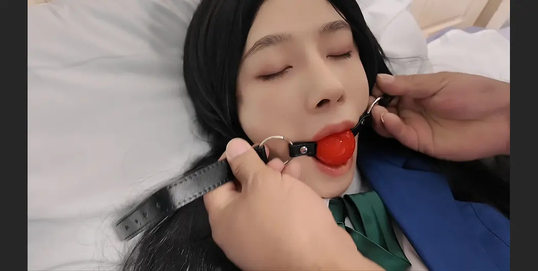 李大侠原创-佳佳雅倩主演-妃英理毛利兰母女遇袭之全部带走