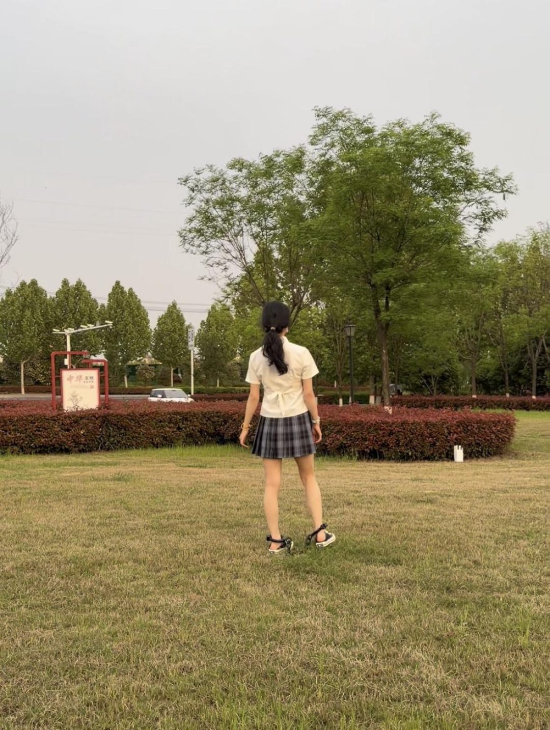 女研究生的镣铐日常-戴脚镣外出的意外-打不开的脚镣