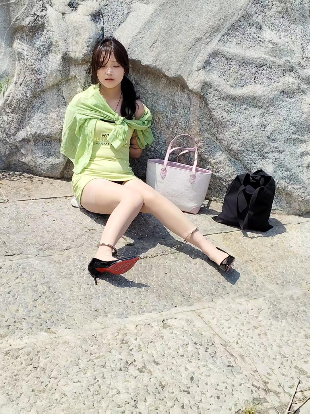 秦韵绳屋 紧张刺激的第一次户外