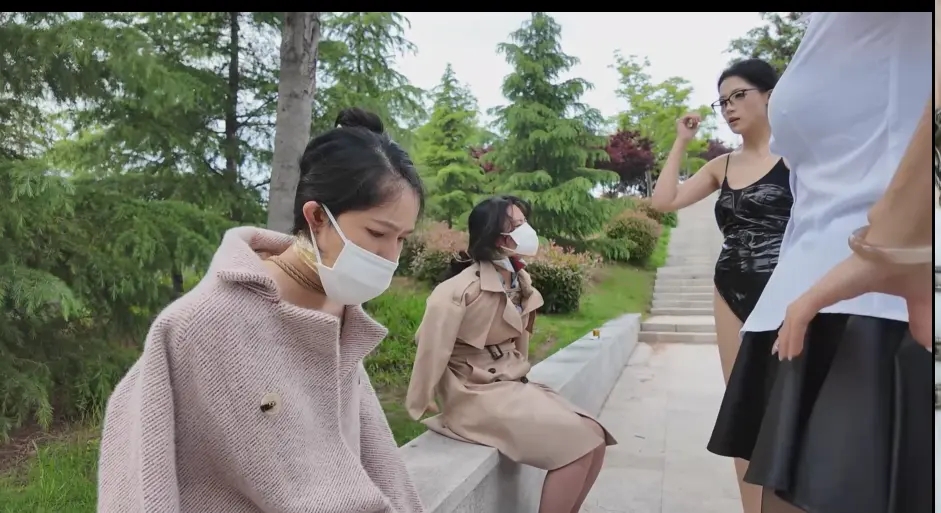 空虚大公子 捆绑调叫姐妹花