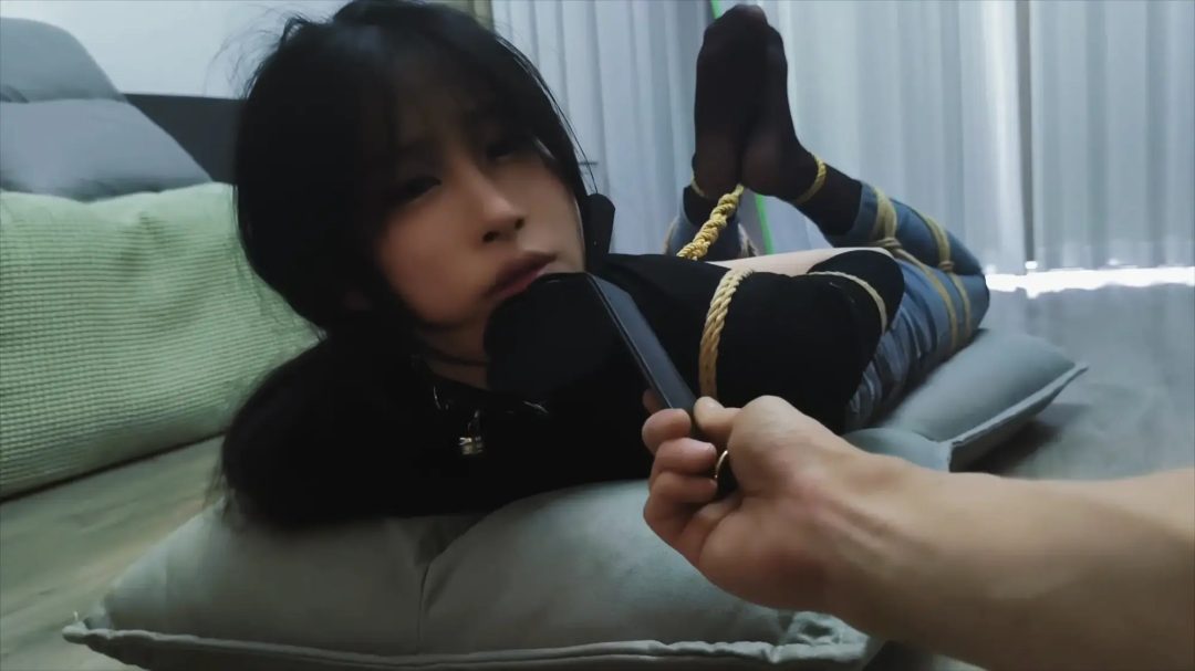 禾一工作室定拍微剧情—《美女家教变绳奴》小麦版 美女老师小麦上门教课 被紧缚 惨遭玩弄 激发M属性后竟然主动求绑 禾一工作室定拍微剧情—《美女家教变绳奴》小麦版 美女老师小麦上门教课 被紧缚 惨遭玩弄 激发M属性后竟然主动求绑
