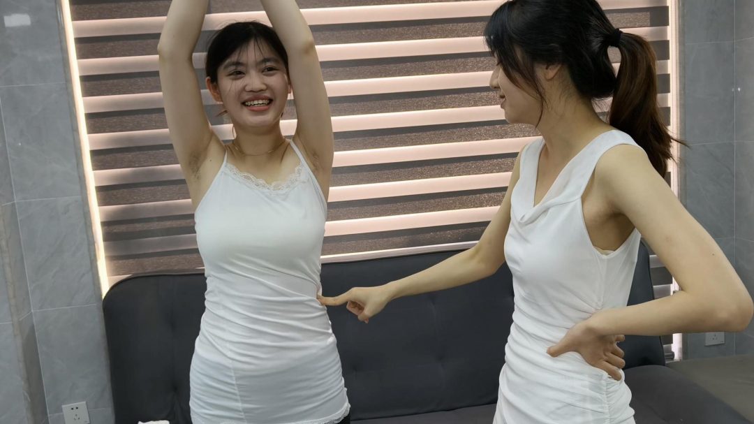 呀哈哈撒比 一月tk和点穴 双女白袜tk挠痒加点穴定身