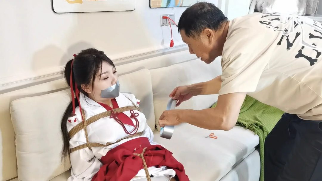 【嫣儿】定拍红白巫女其一