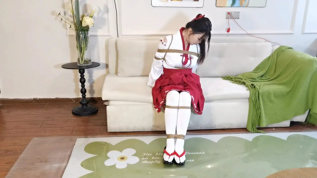 【嫣儿】定拍红白巫女其一